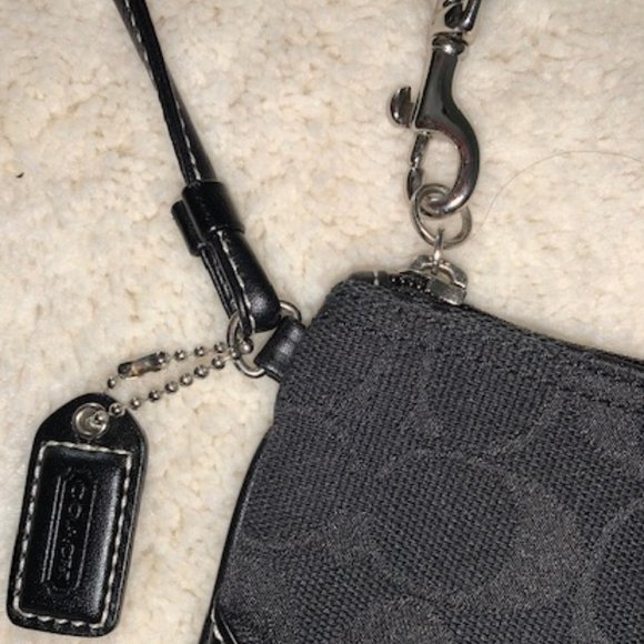 Coach Small Wristlet - Picture 6 of 7